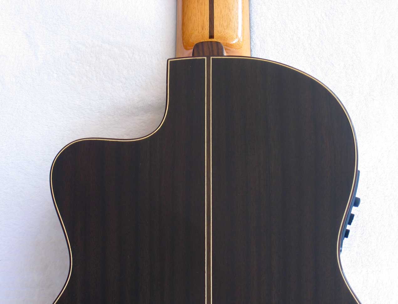 BARTOLEX SPSA8FCEL Classical Harp Guitar, Fanned, Frets Spruce Top, Spund Port, Fishman Presys PU + Case