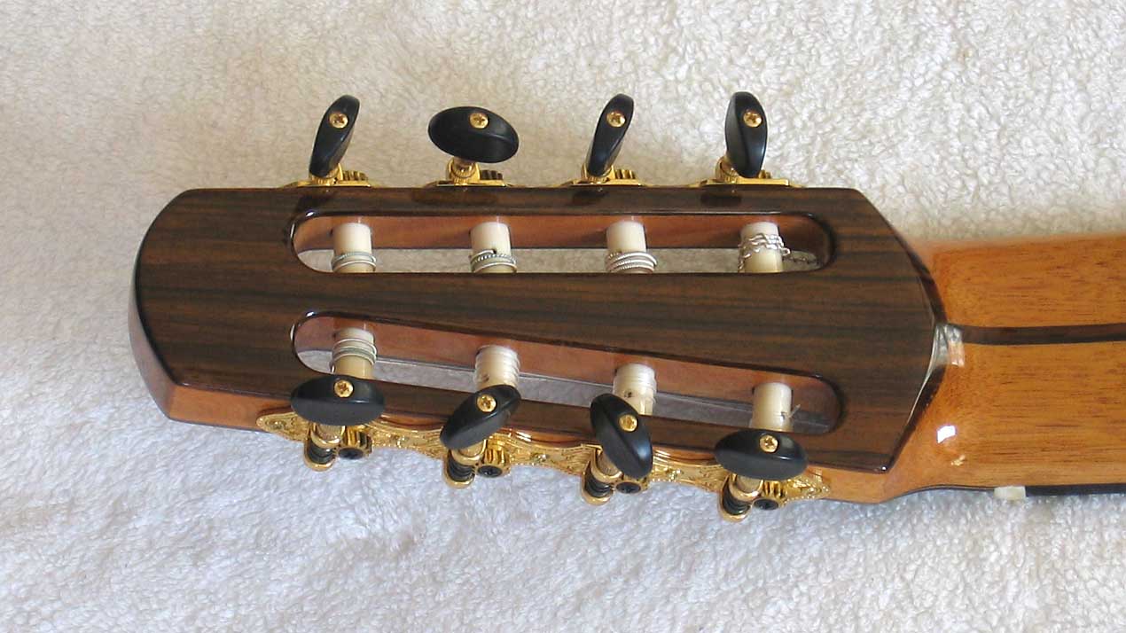 ing Classical Harp Guitar, Spruce Top, Spund Port, Fishman Presys PU + Case
